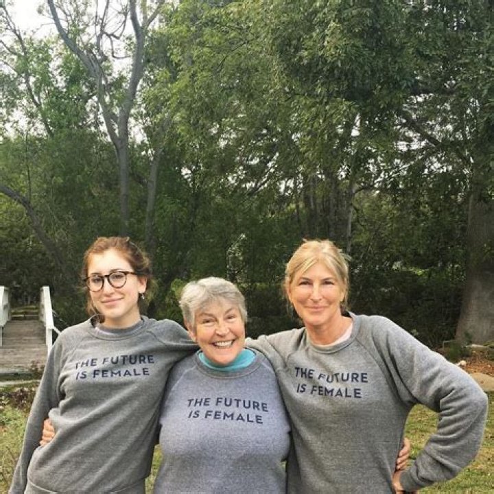 Unveiling The Multifaceted Career Of Helen Reddy's Daughter
